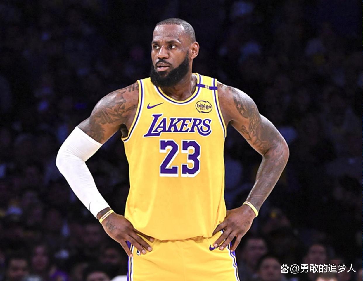 包含巴特勒巅峰对决，詹姆斯与70激战热火分钟，高光表现胜负难料！的词条