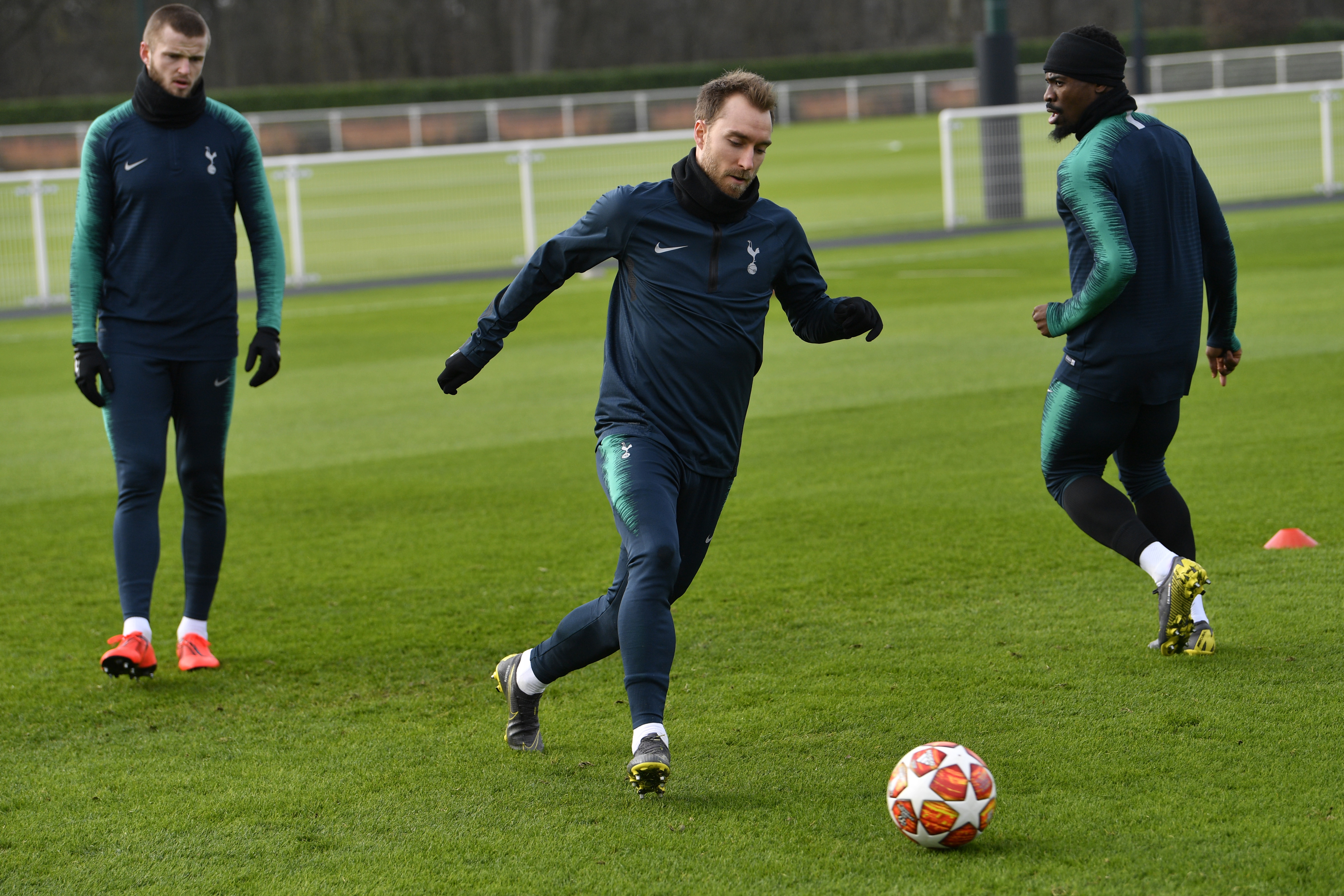 c7托特纳姆训练开放日，今晨伤情更新引欢呼，欧冠在即，高层口径保持一致的简单介绍