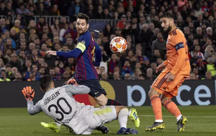 c7娱乐里程碑夜！巴黎圣日耳曼绝杀压哨，社区盾国际比赛日刷纪录，更衣室稳定，临场指挥获称赞的简单介绍